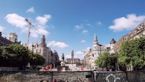 praça e rua dos Aliados Porto Portugal